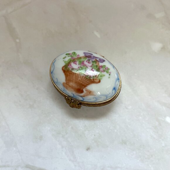 Hand-Painted Limoges Porcelain Box: French Floral Basket Trinket, Artist Signed - Picture 2 of 8